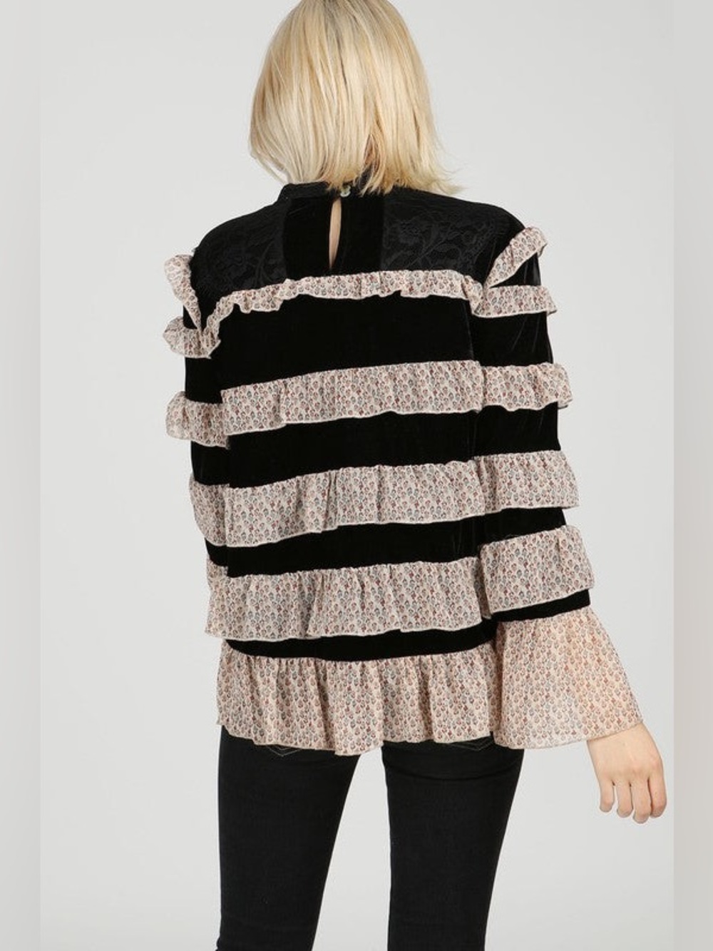 POL Ruffle Velvet Blouse - Picture 2 of 5
